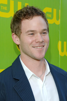 actor Aaron Ashmore large photo