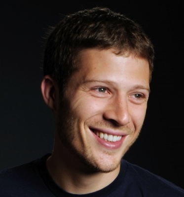 actor Zach Gilford large photo