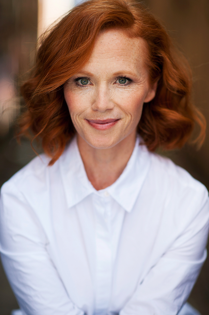 actor Raelee Hill large photo
