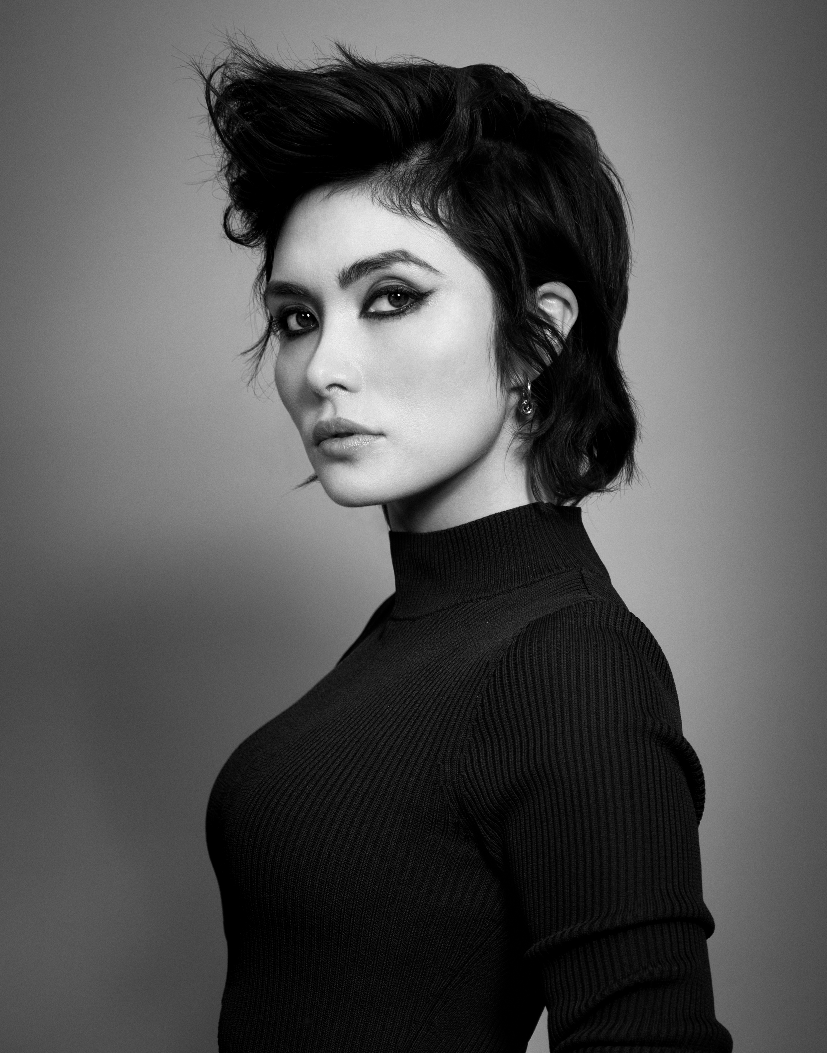 actor Daniella Pineda large photo