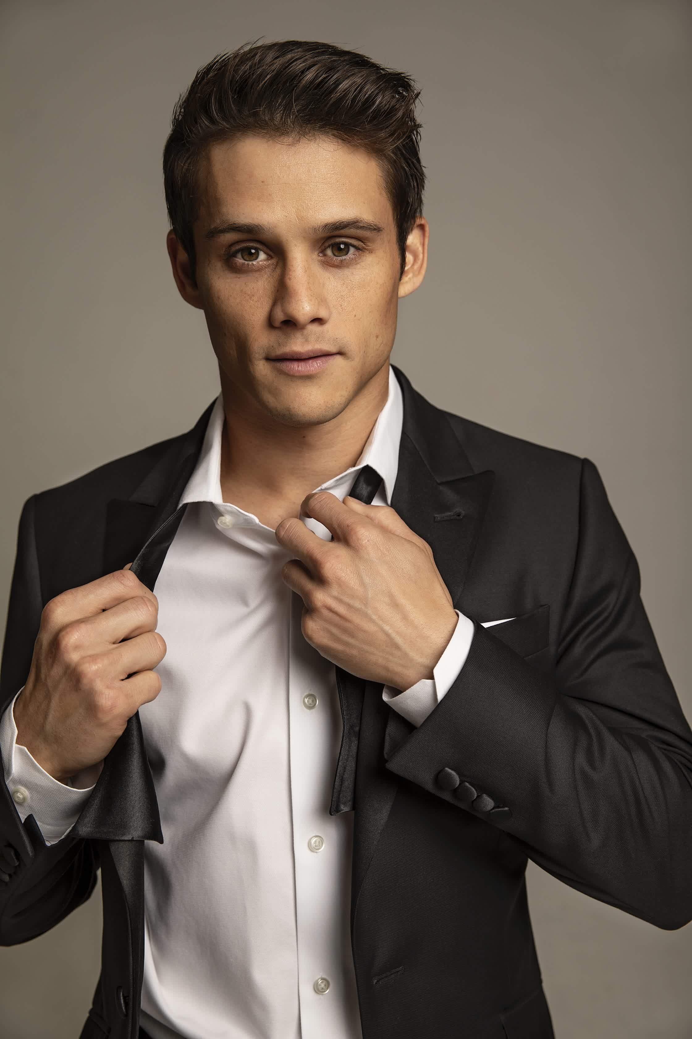 actor Timothy Granaderos large photo