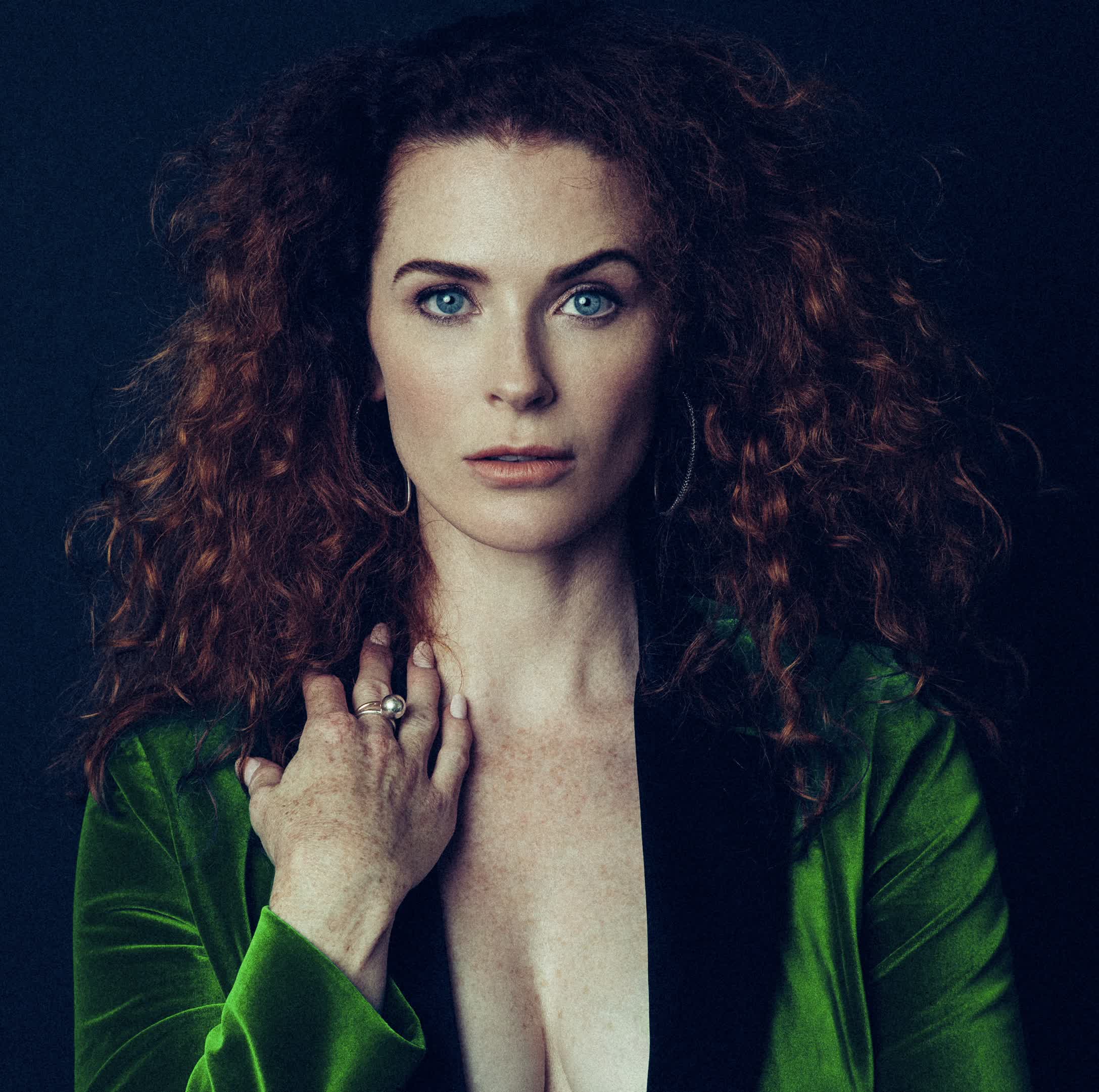 actor Bridget Regan large photo