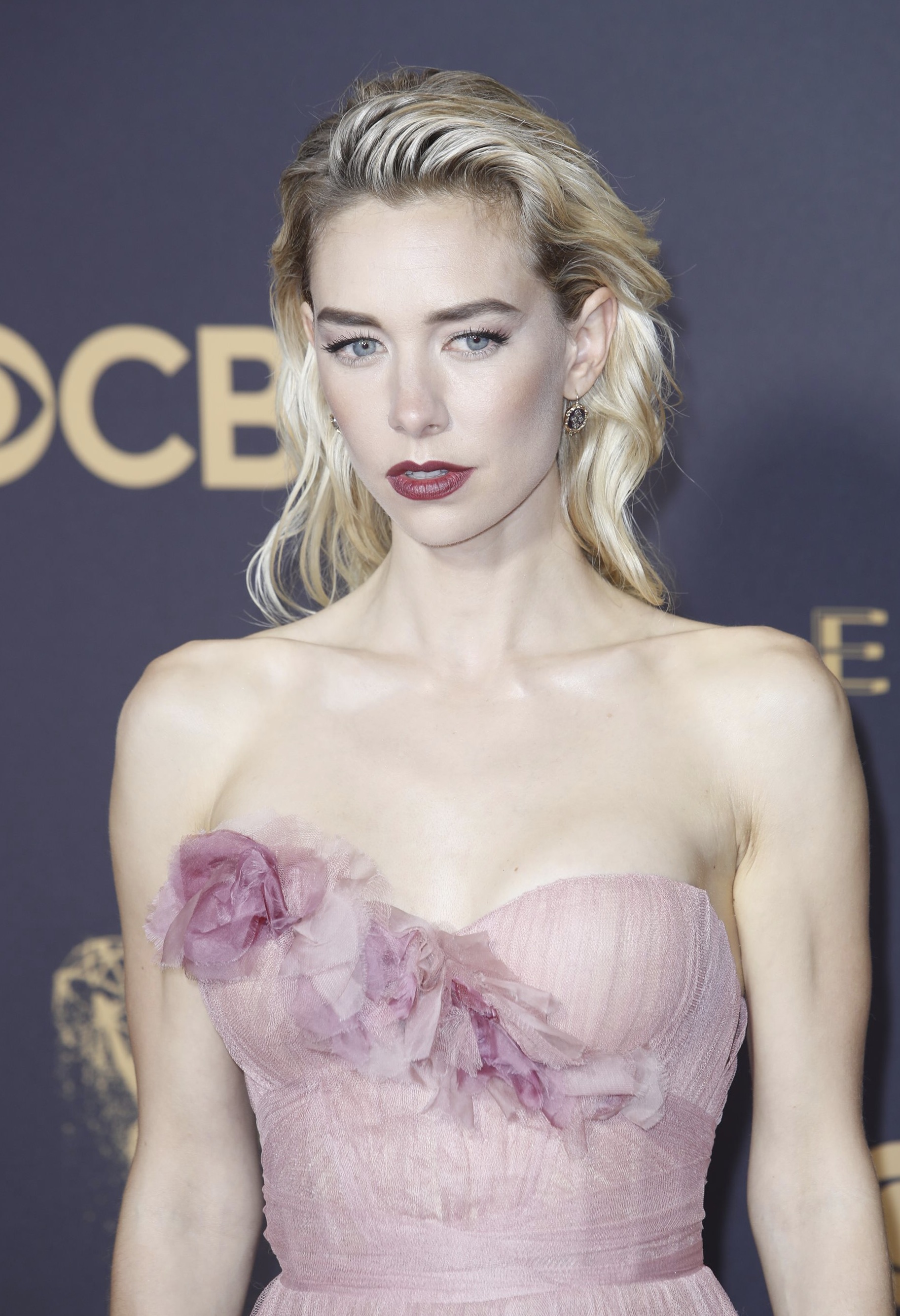 actor Vanessa Kirby large photo