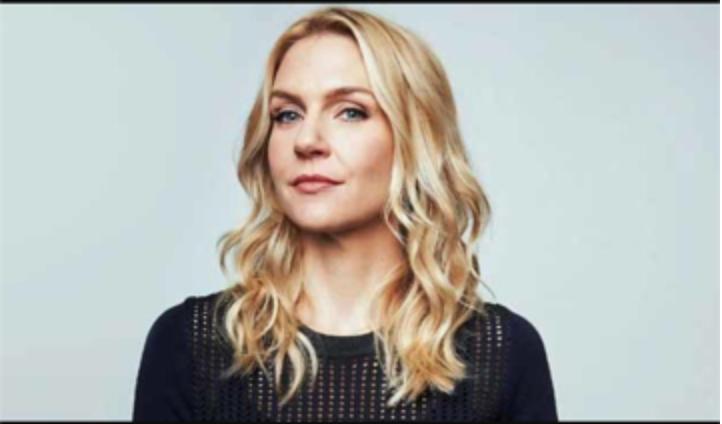 actor Rhea Seehorn large photo