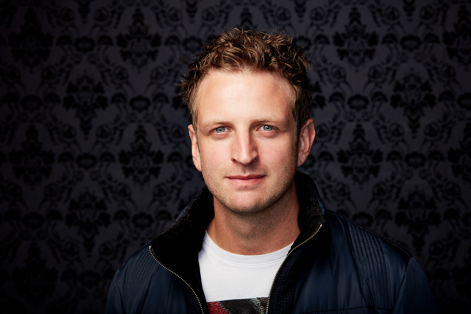 actor Aaron Glenane large photo