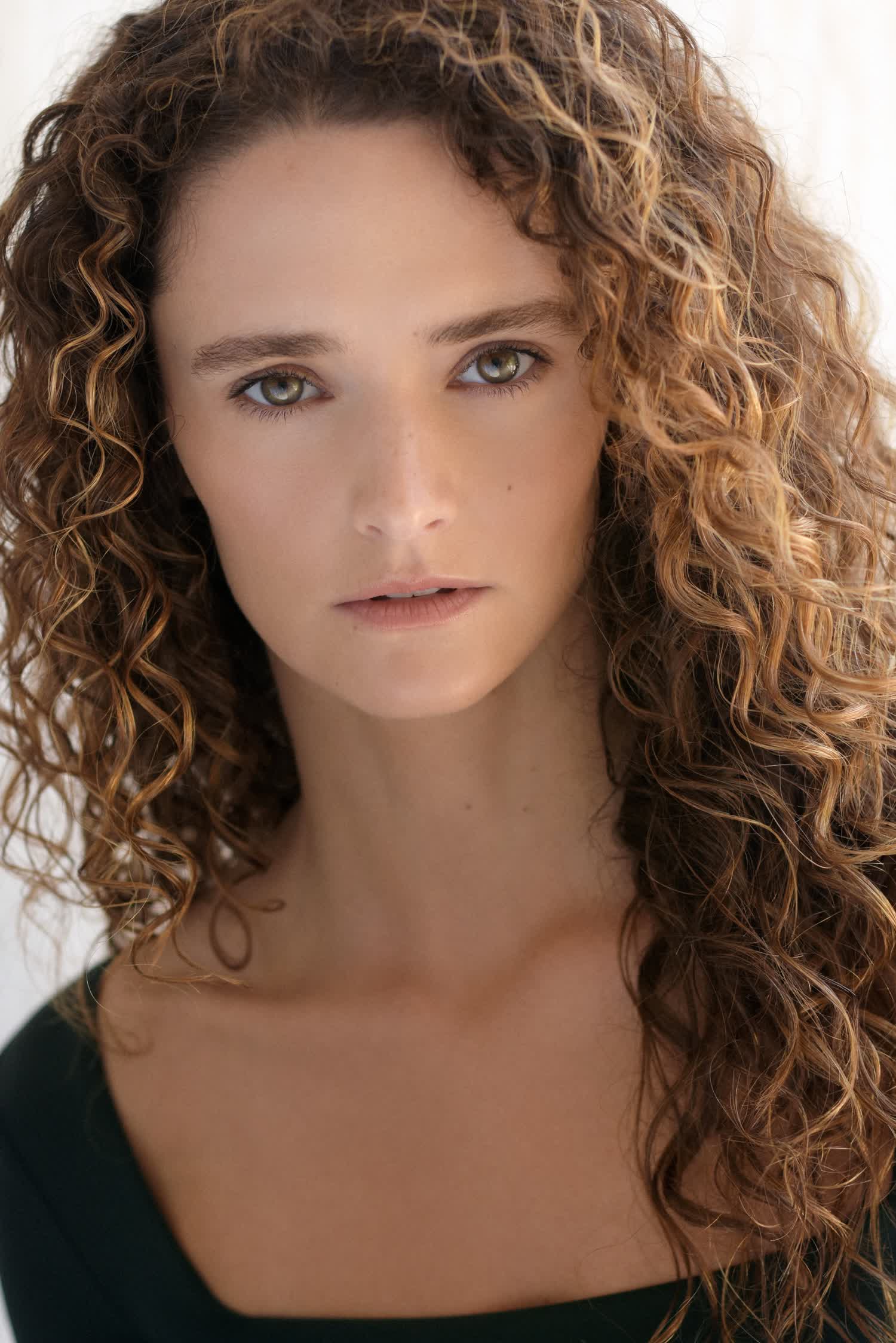 actor Christie Burke large photo