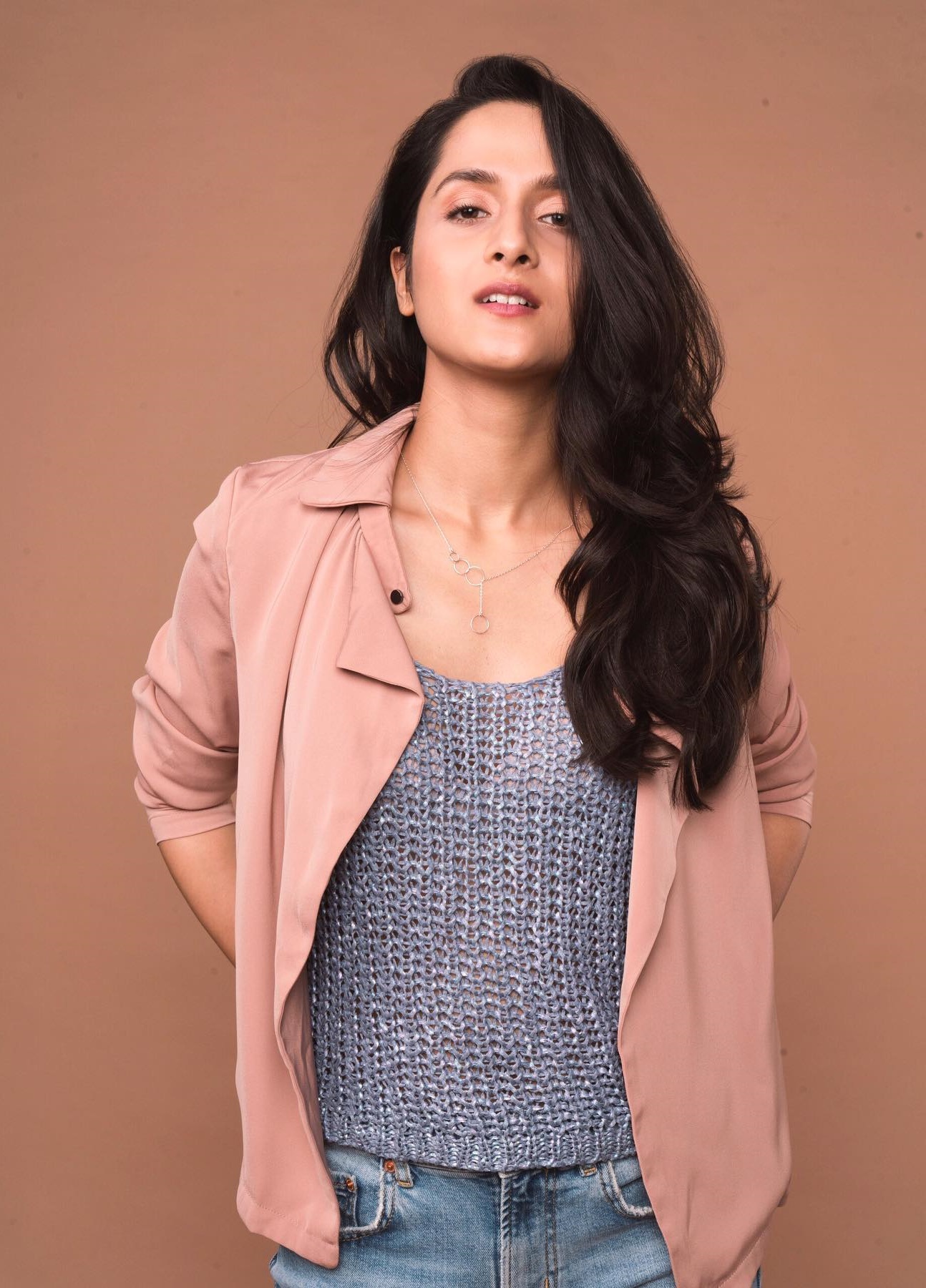 actor Arushi Sharma large photo