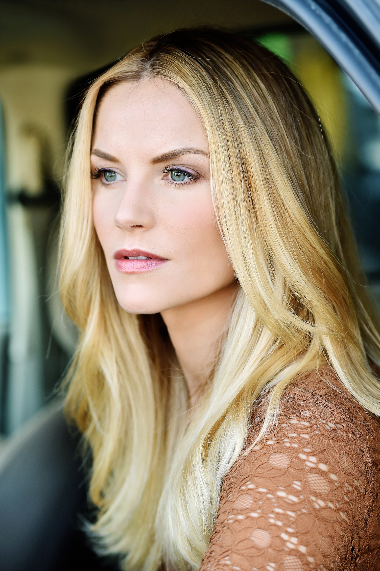 actor Ellen Hollman large photo