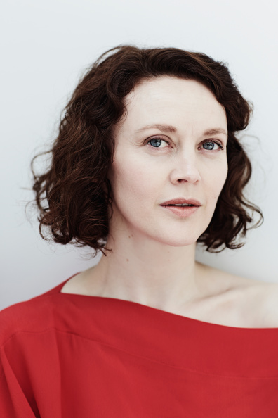 actor Simone Kirby large photo