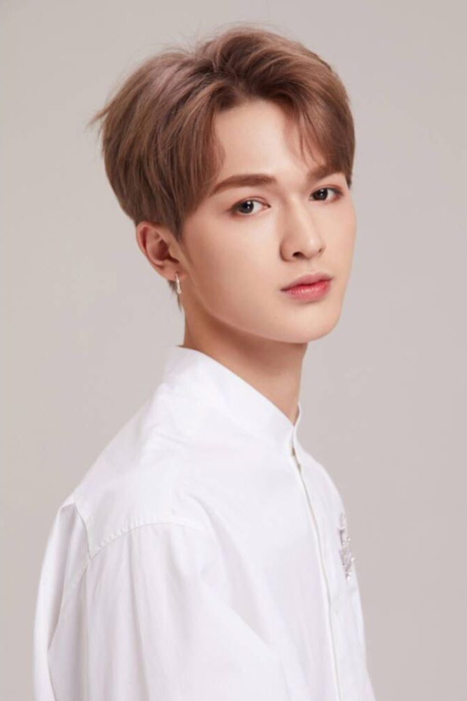 actor Zhengting Zhu large photo