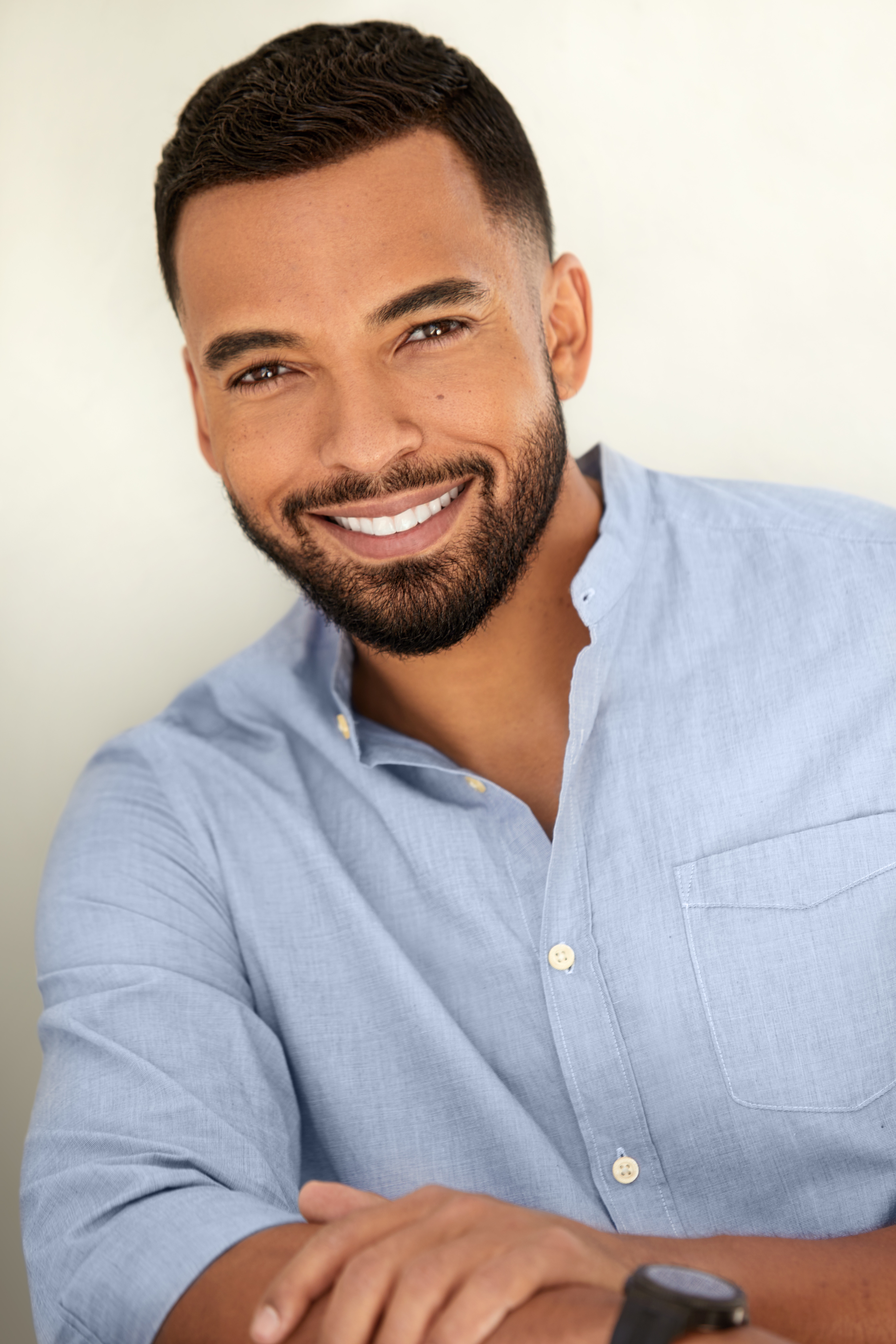 actor Christian Keyes large photo