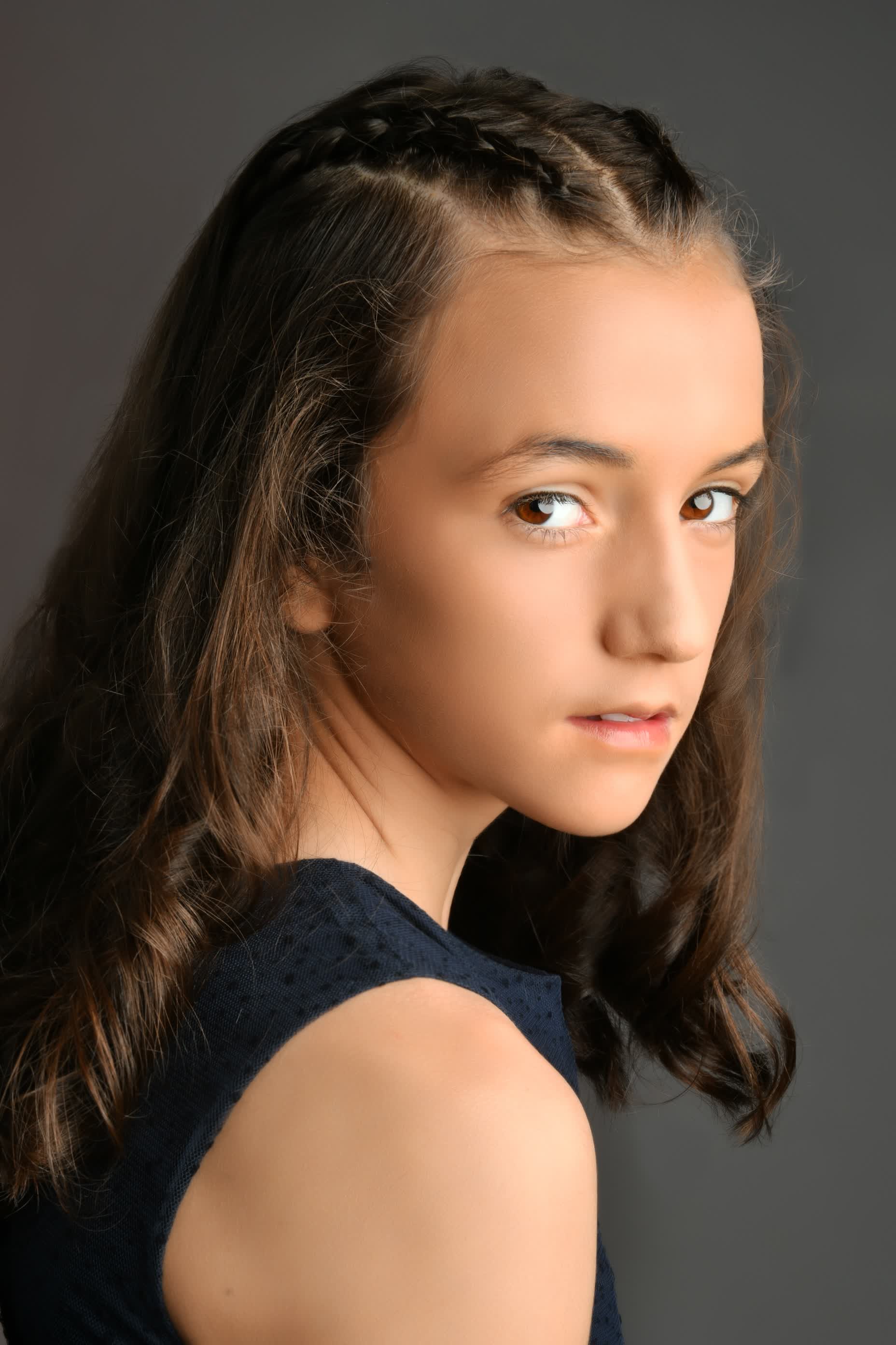 actor Alejandra Howard large photo