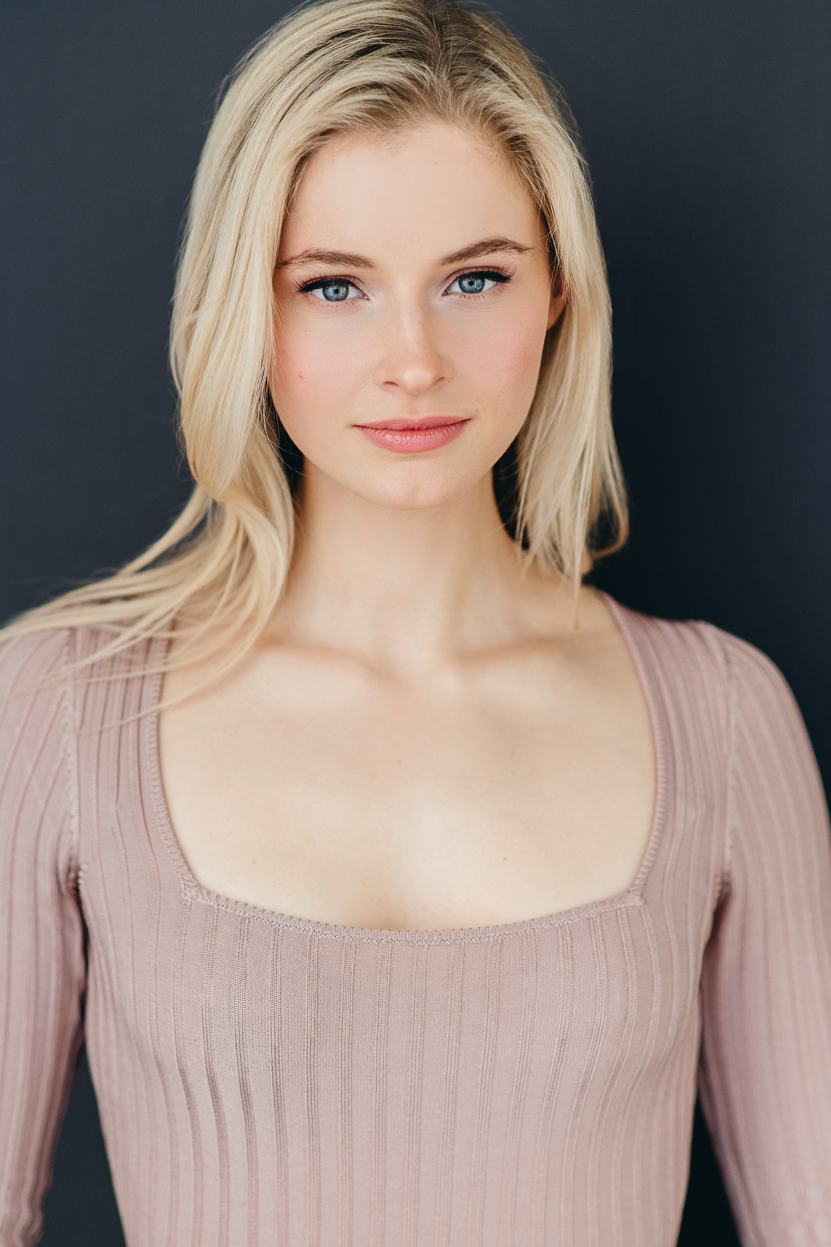actor Hannah Galway large photo