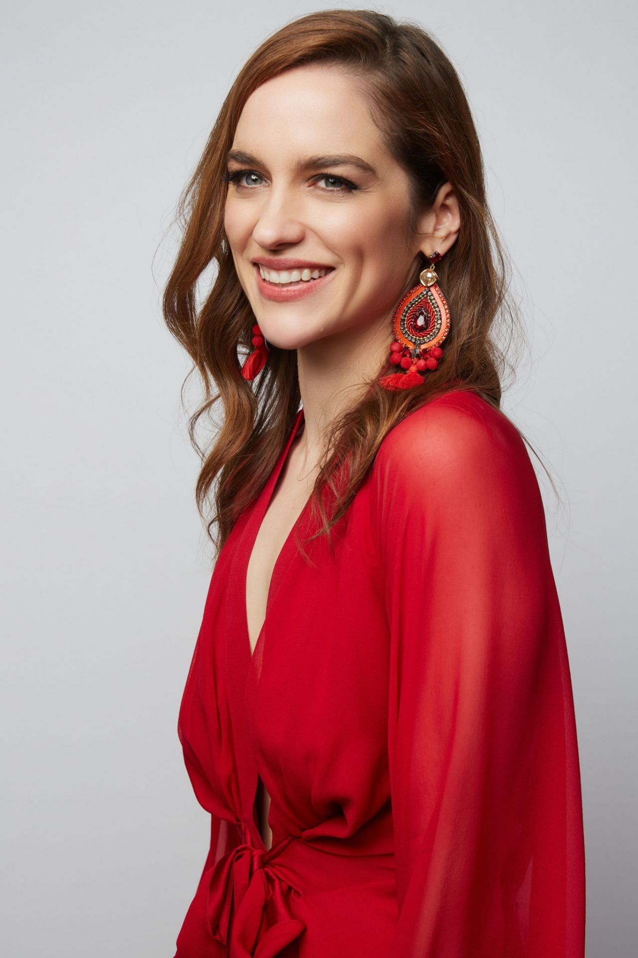 actor Melanie Scrofano large photo