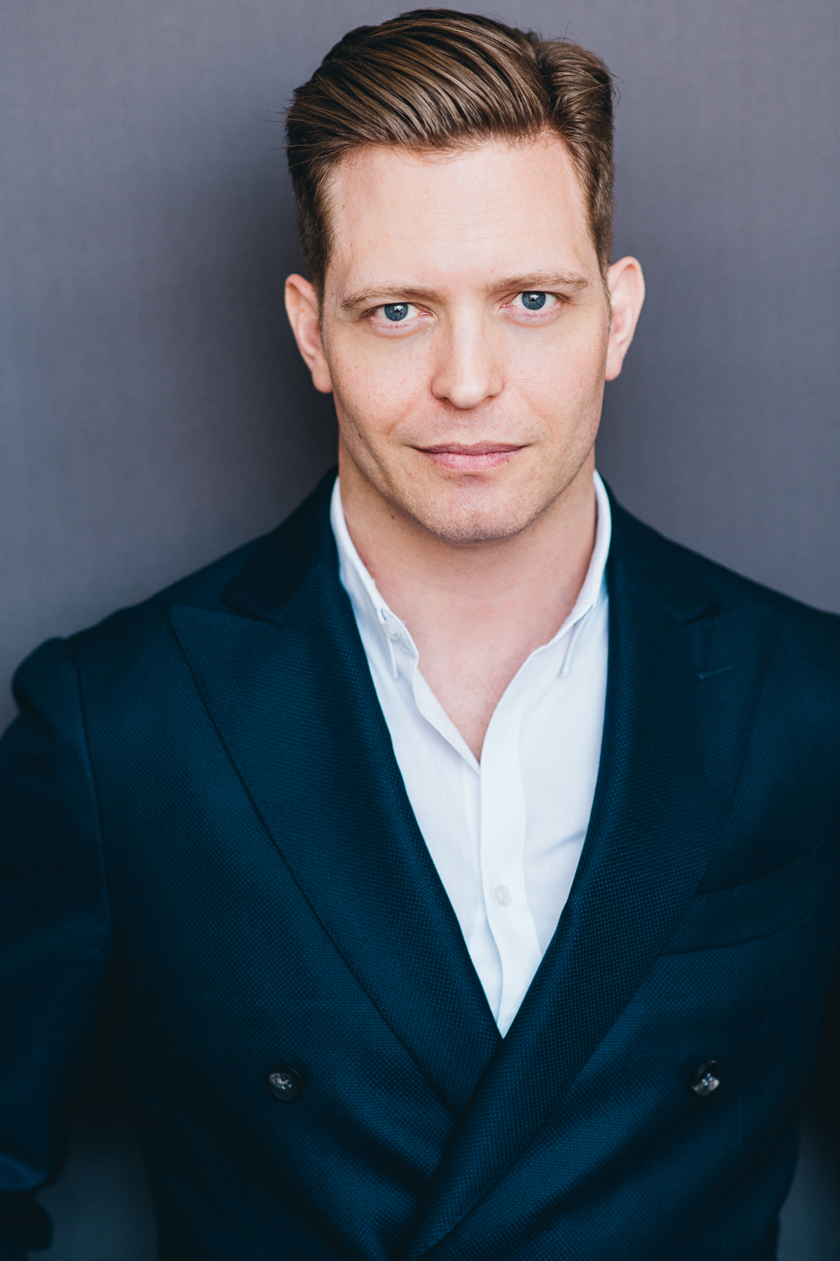 actor Troy Blundell large photo