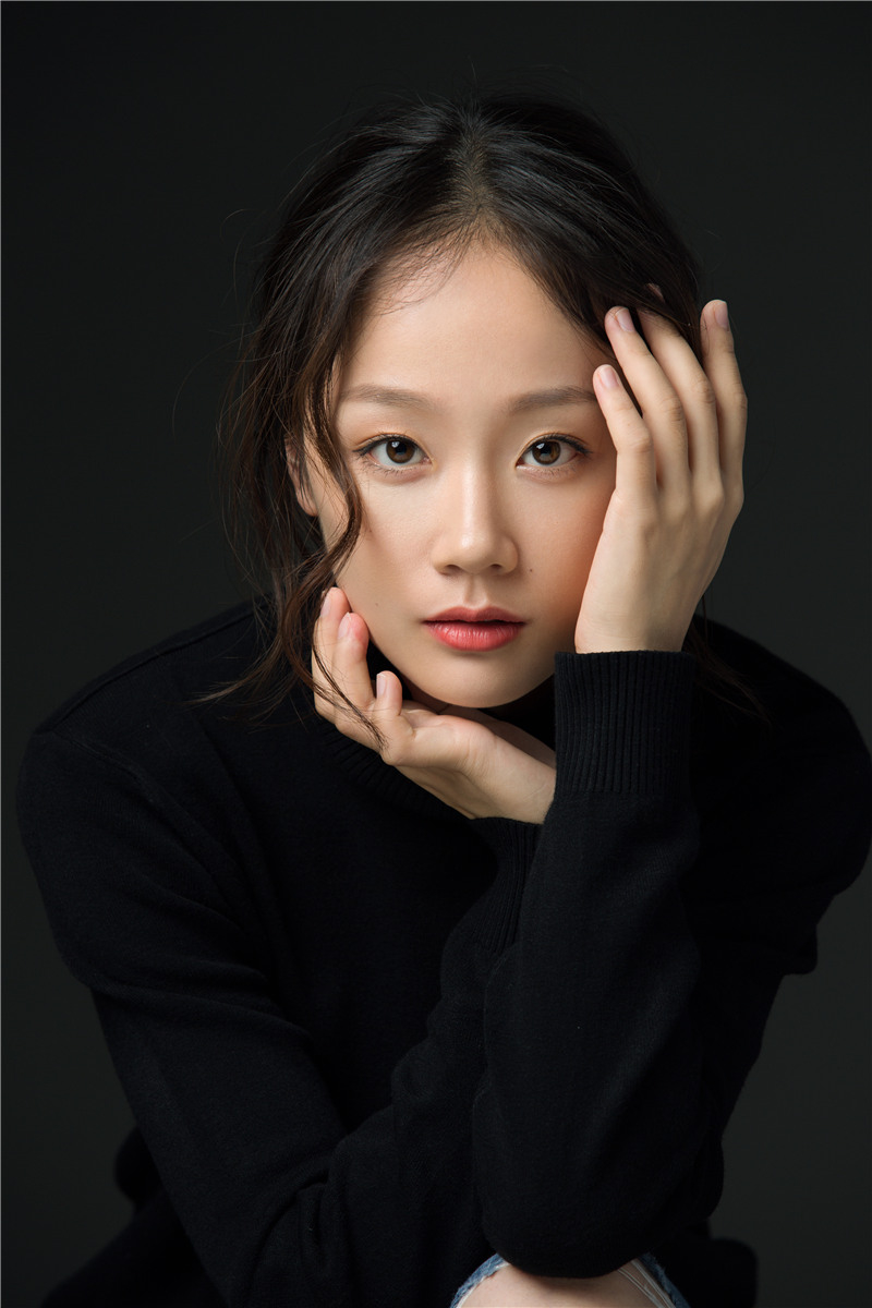 actor Xinyi Zhang large photo