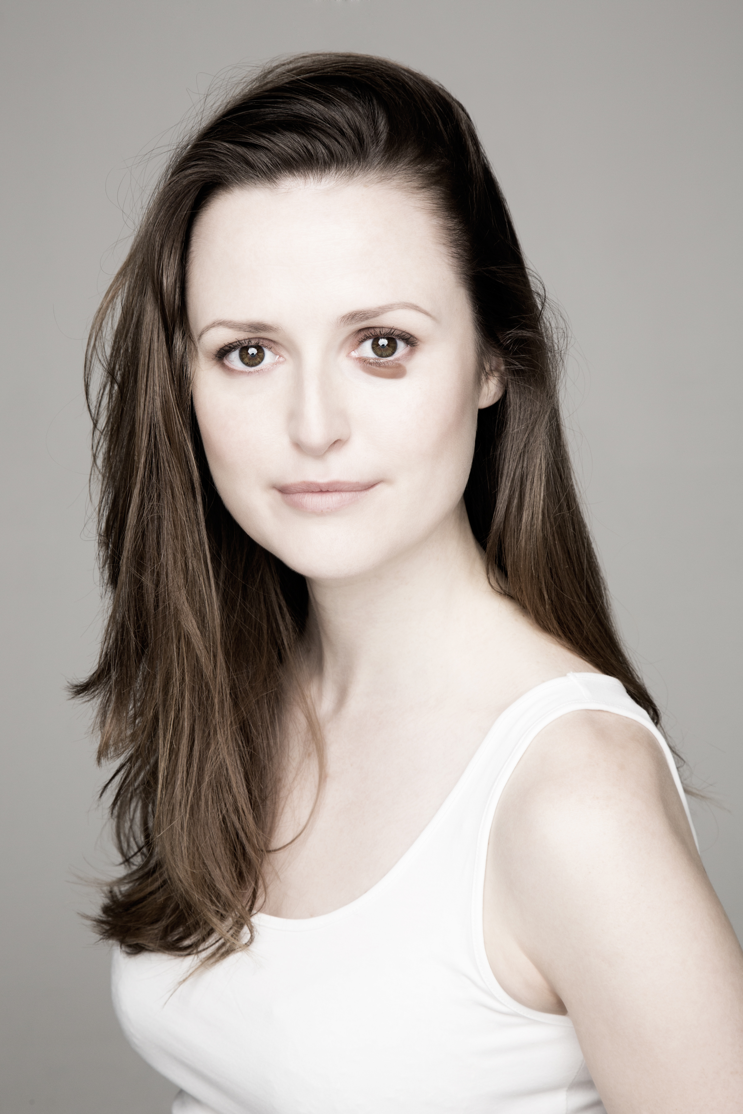actor Clare Dunne large photo