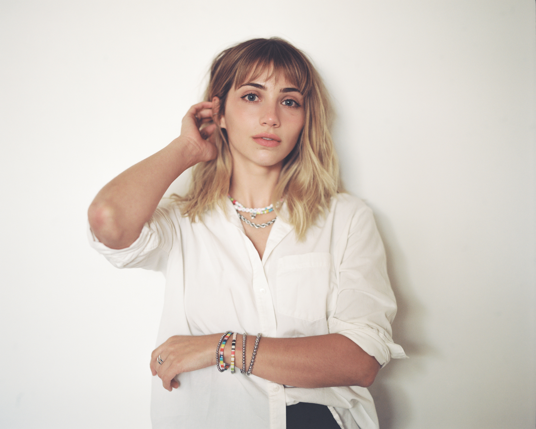 actor Emily Rudd large photo