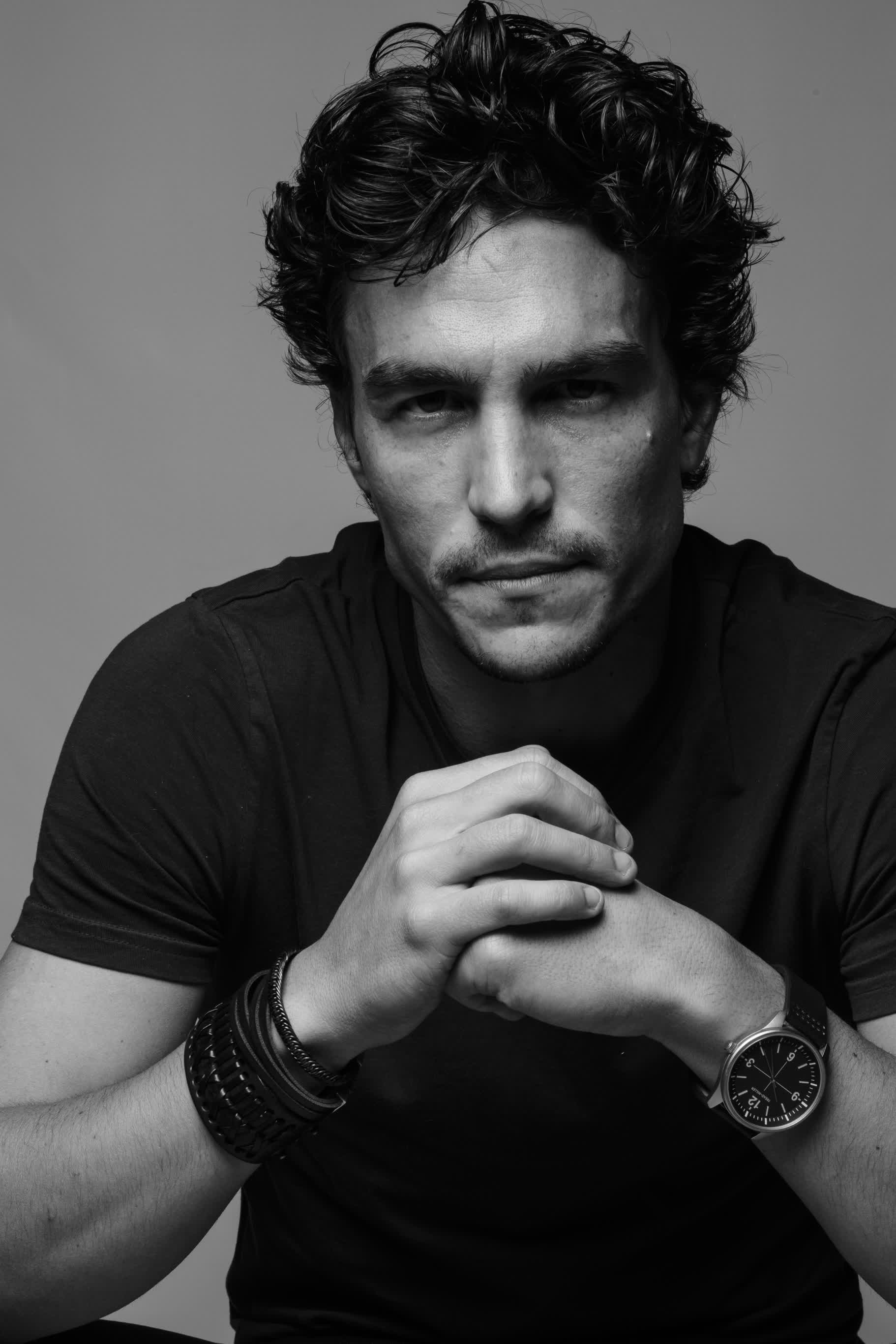 actor Steven John Ward large photo