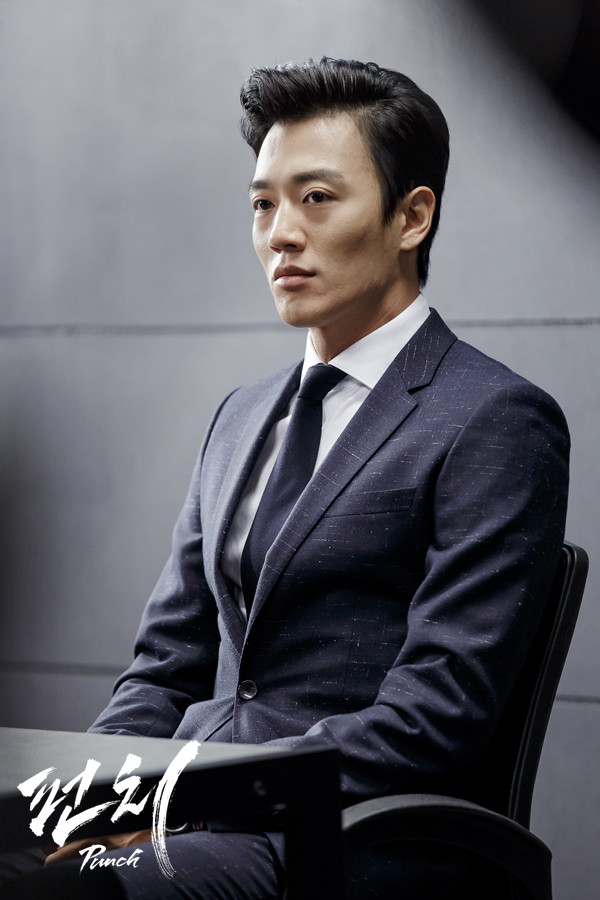 actor Rae-won Kim large photo