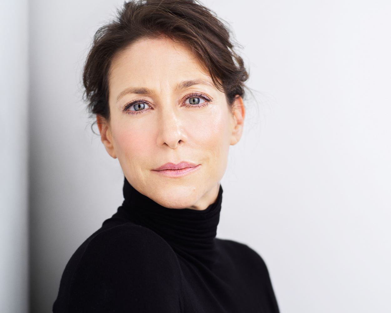 actor Jennifer Riker large photo