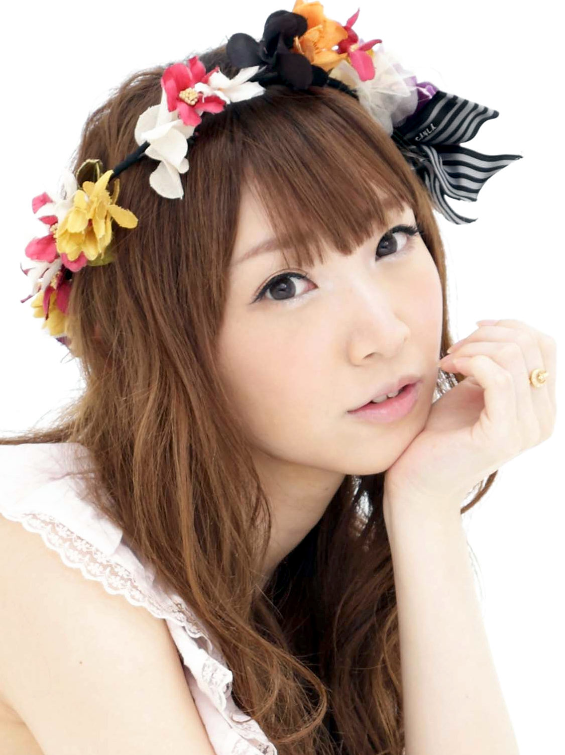 actor Marina Inoue large photo