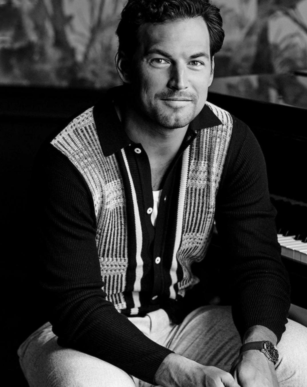 actor Giacomo Gianniotti large photo