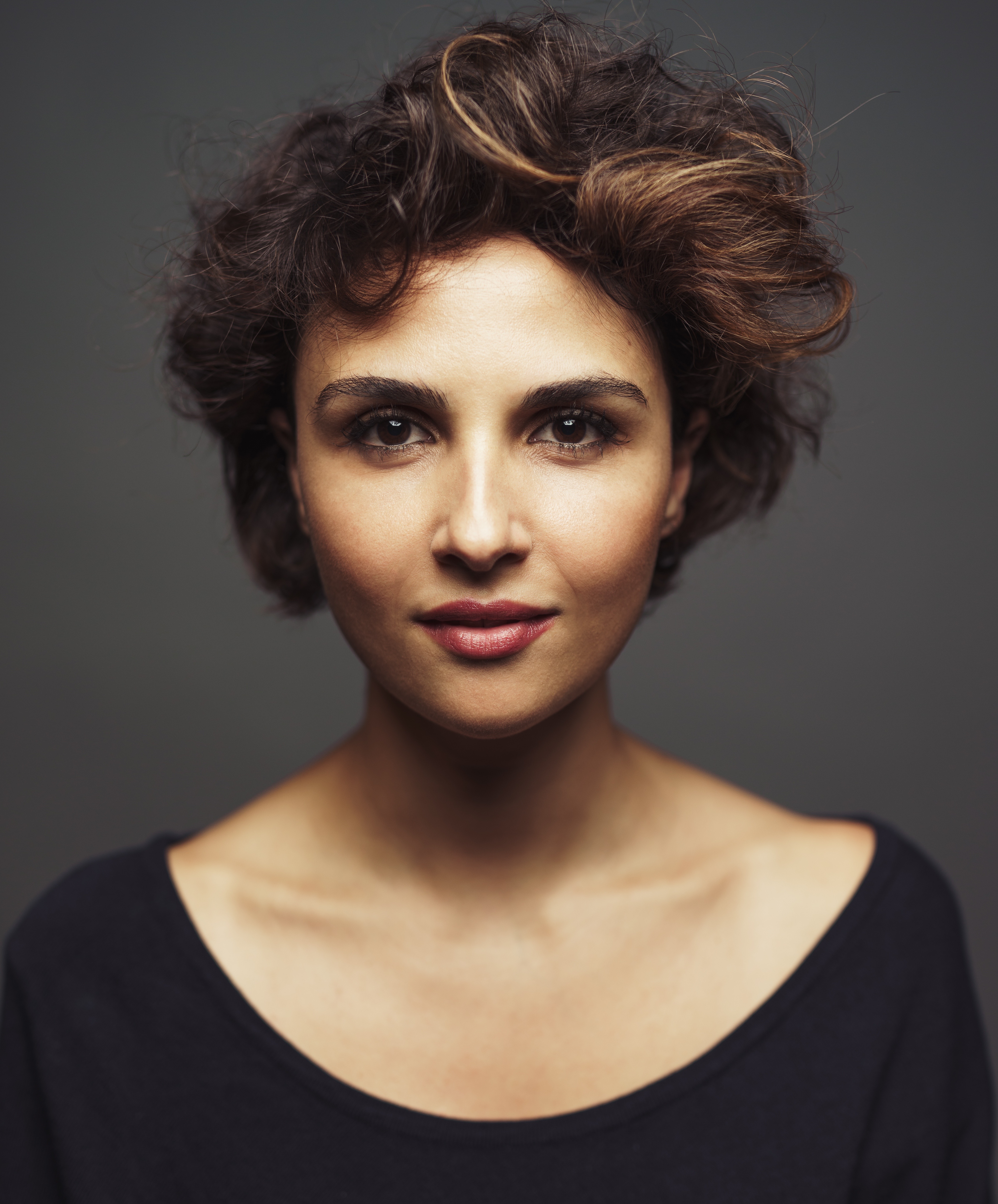 actor Maryam Hassouni large photo