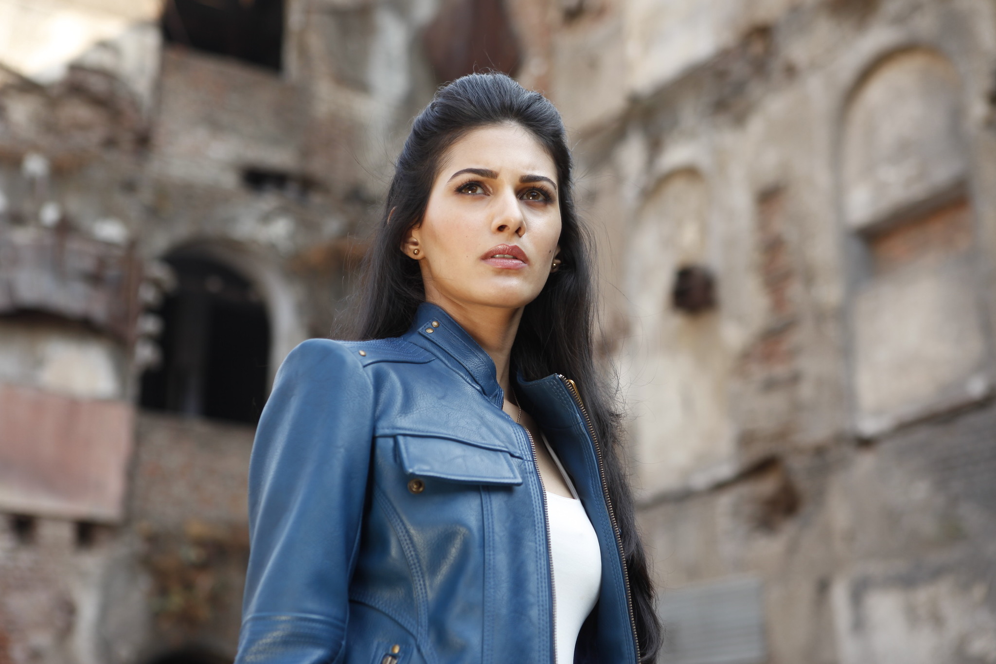 actor Amyra Dastur large photo