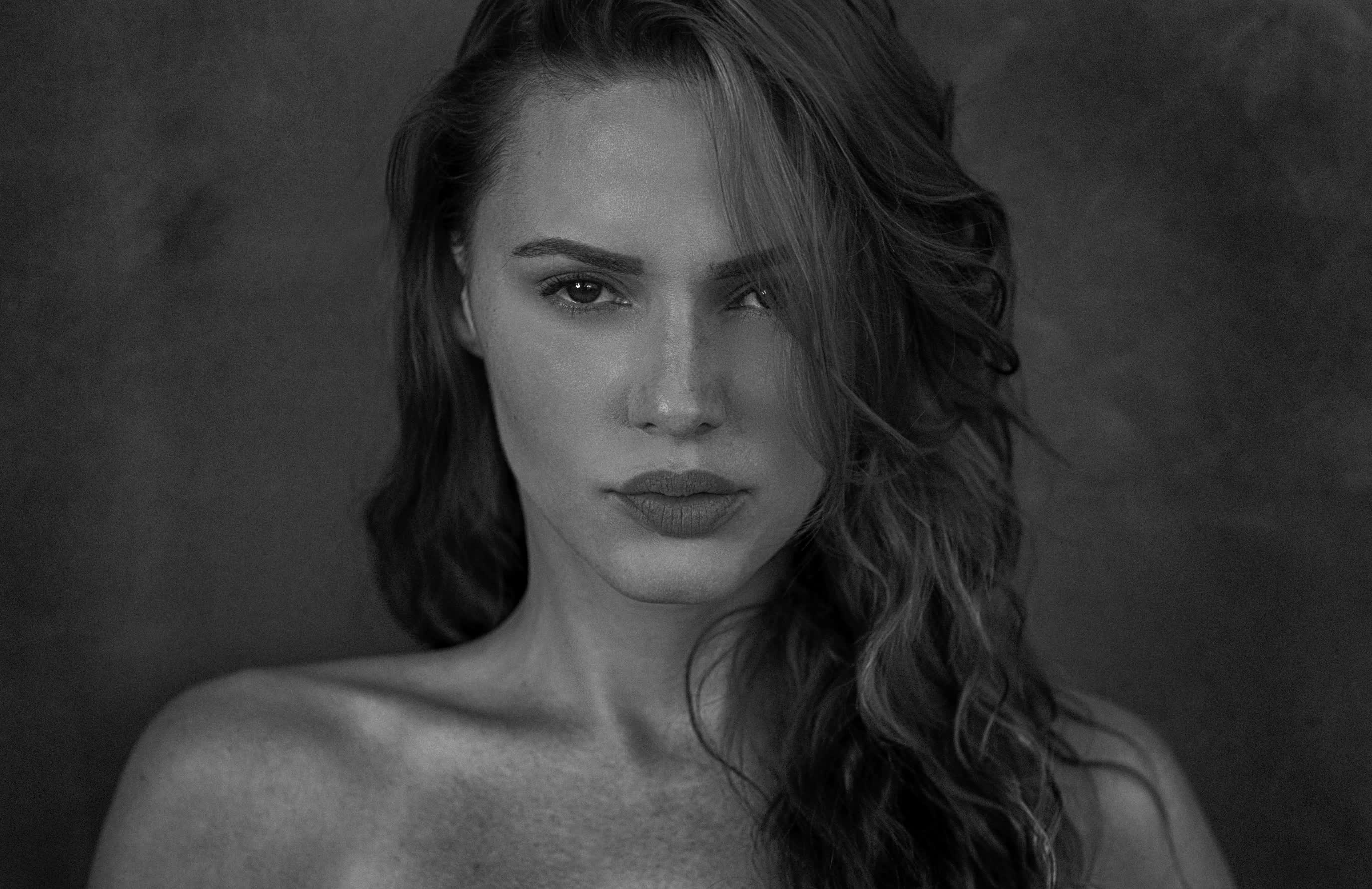 actor Eve Mauro large photo