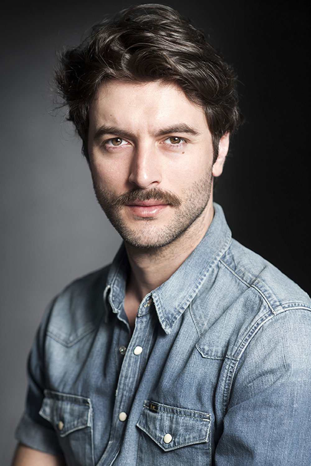 actor Javier Rey large photo
