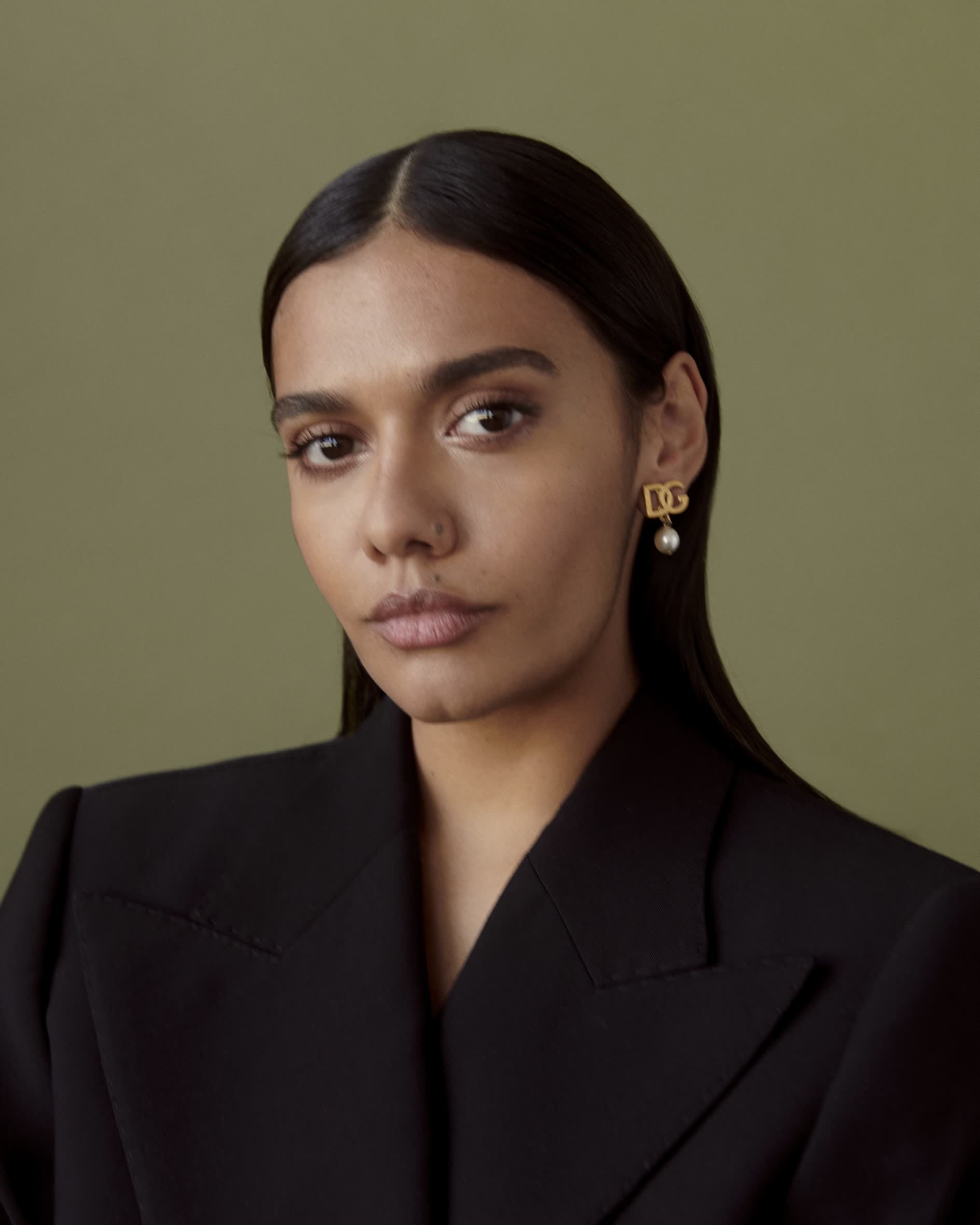actor Madeleine Madden large photo