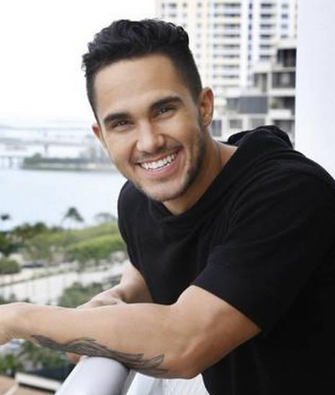 actor Carlos PenaVega large photo