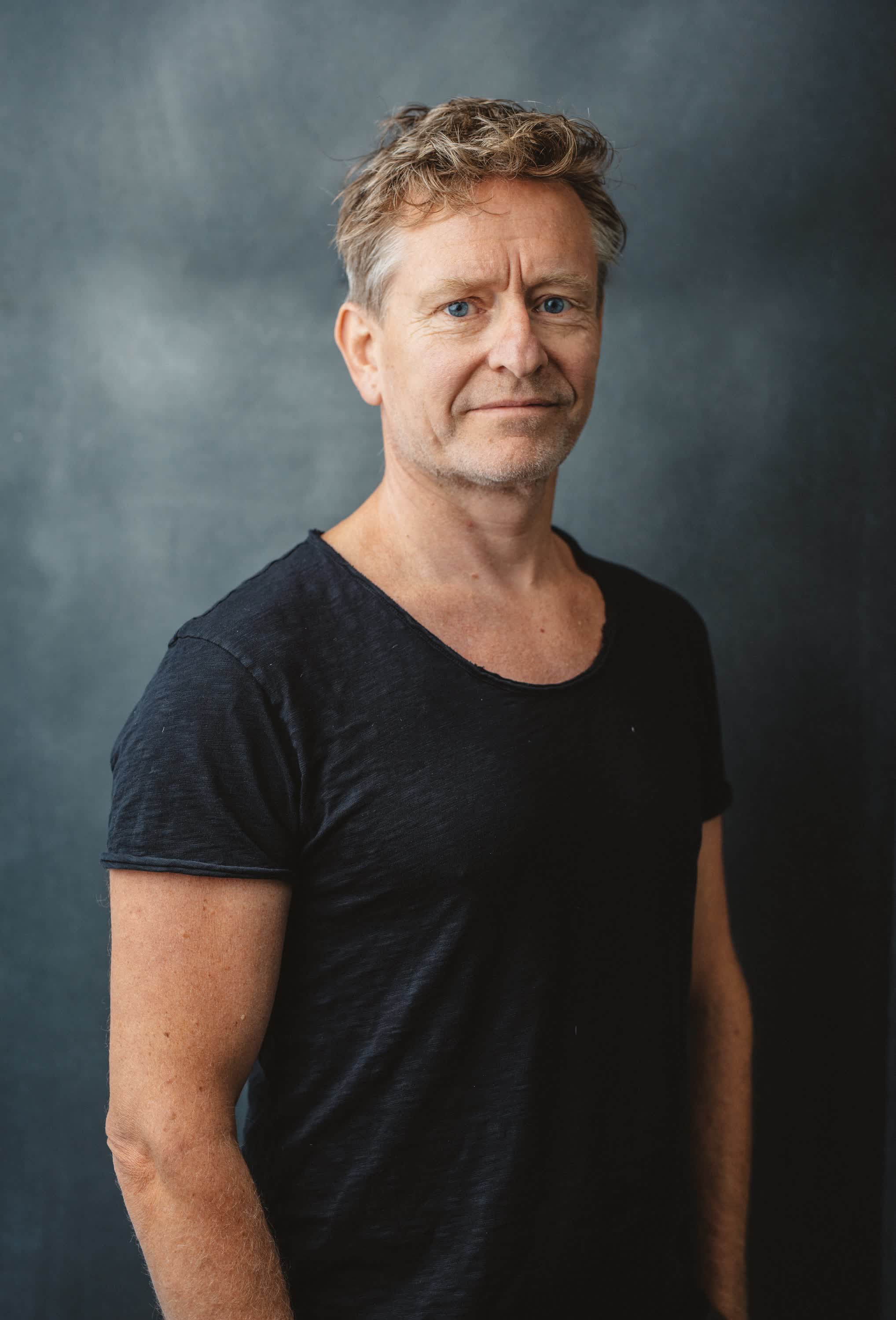 actor Henrik Mestad large photo
