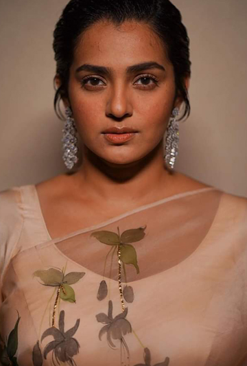 actor Parvathy Thiruvothu large photo
