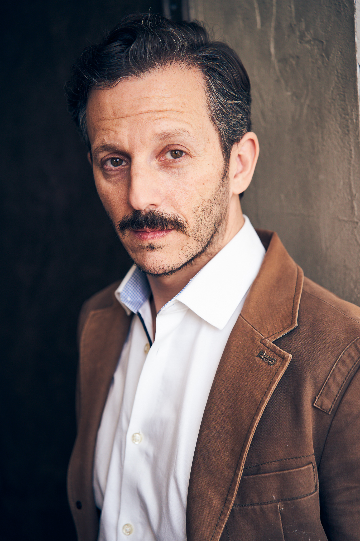 actor Andrew Bering large photo