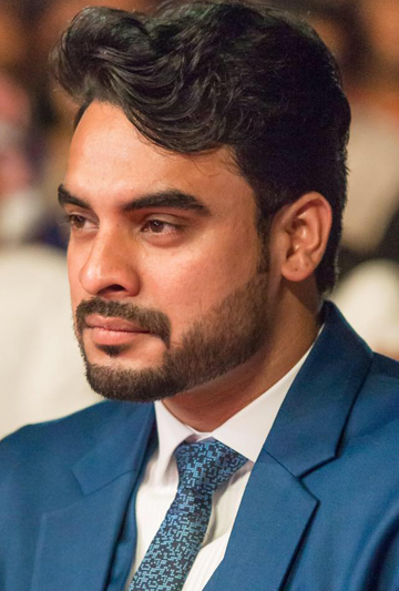 actor Tovino Thomas large photo