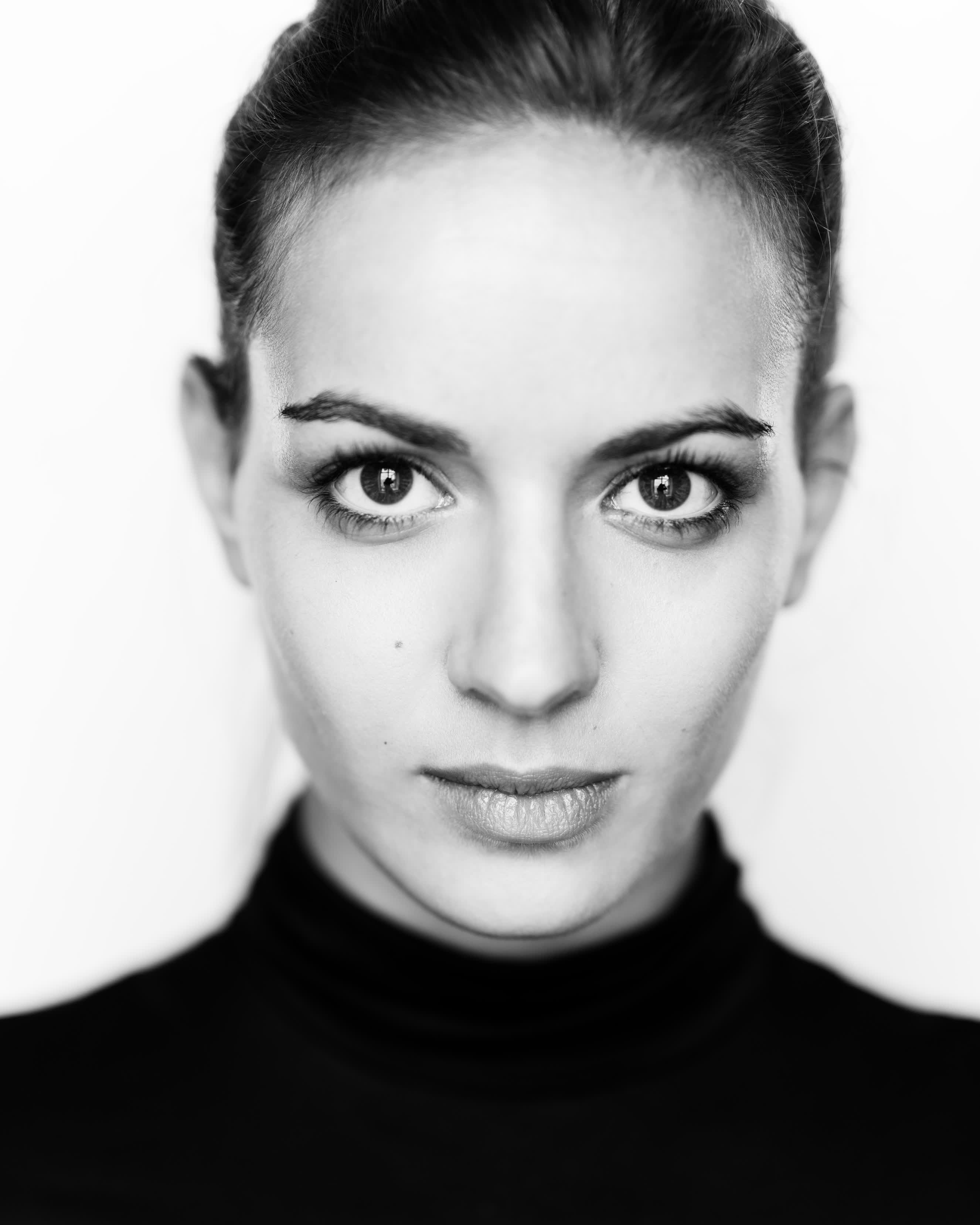 actor Antonia Desplat large photo