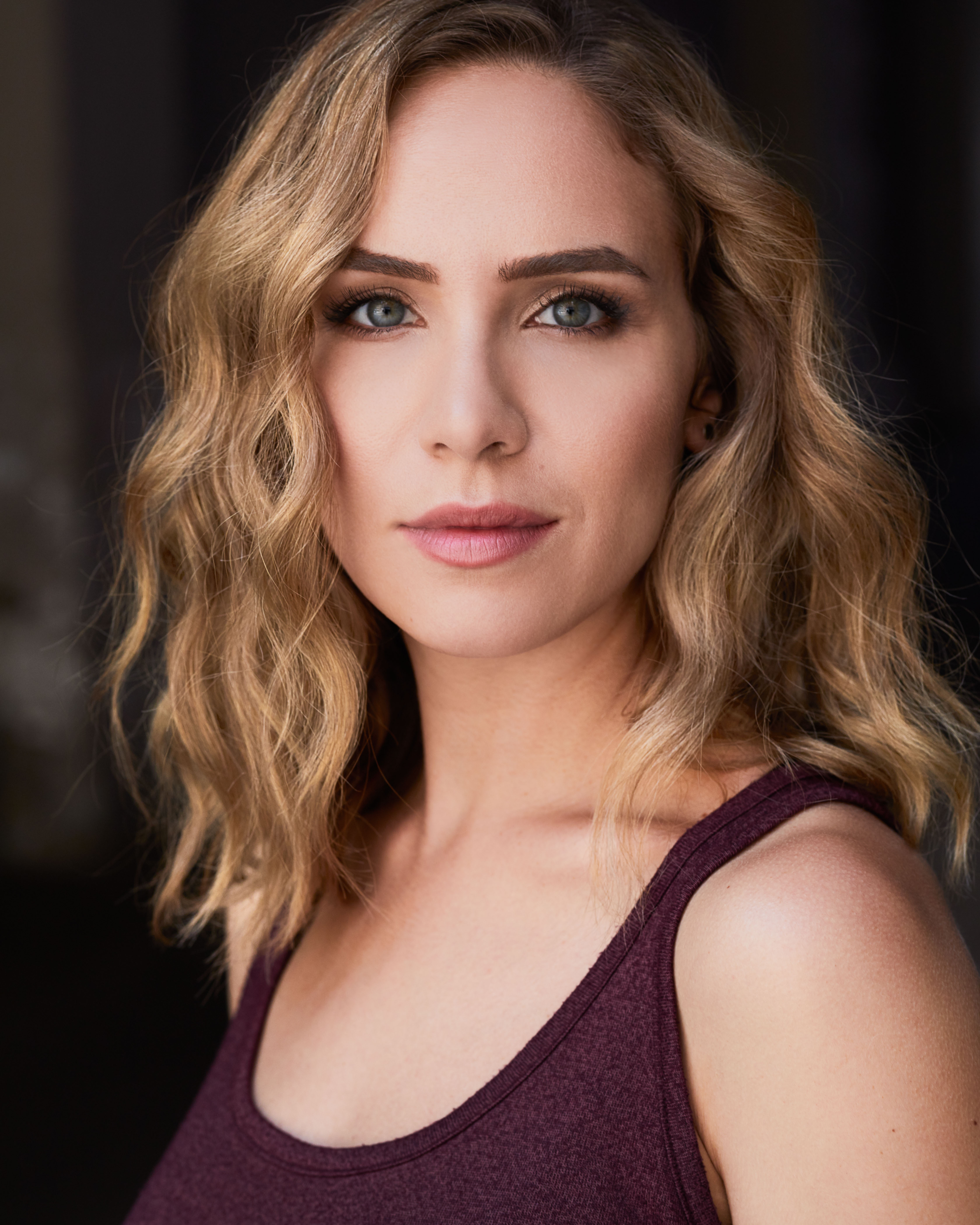 actor Amber Goldfarb large photo
