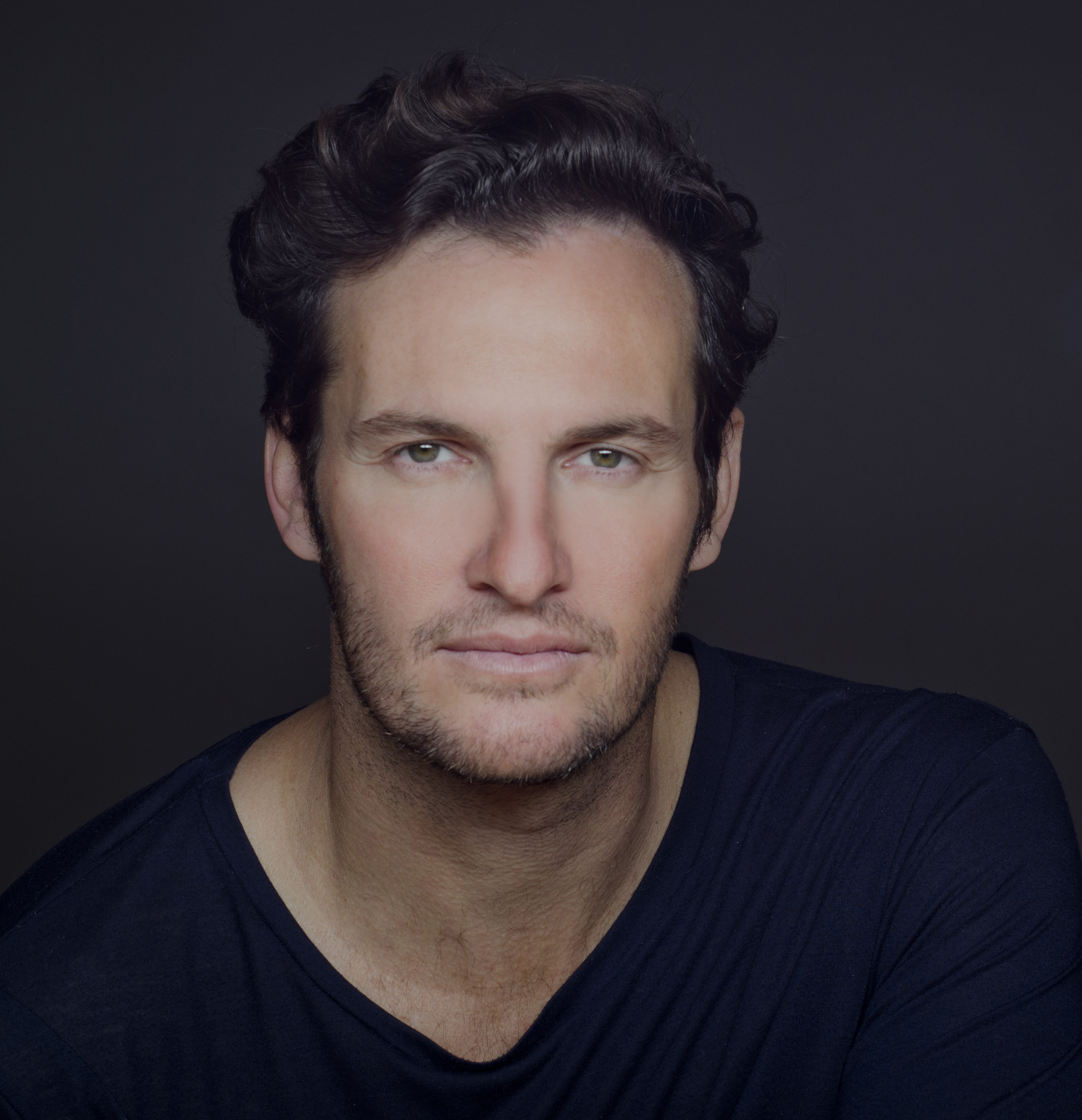 actor Angel Bonanni large photo