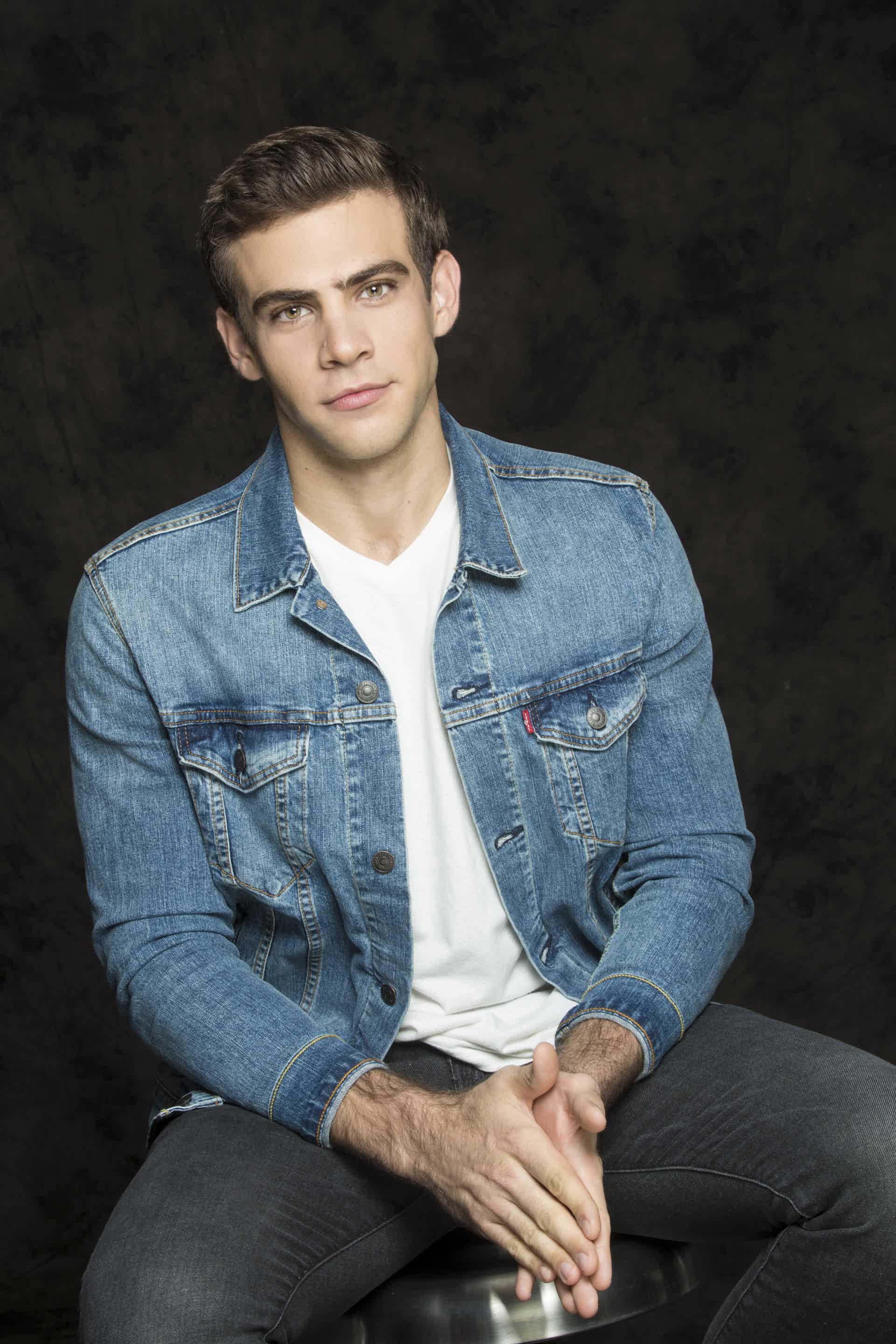 actor Andres Baida large photo