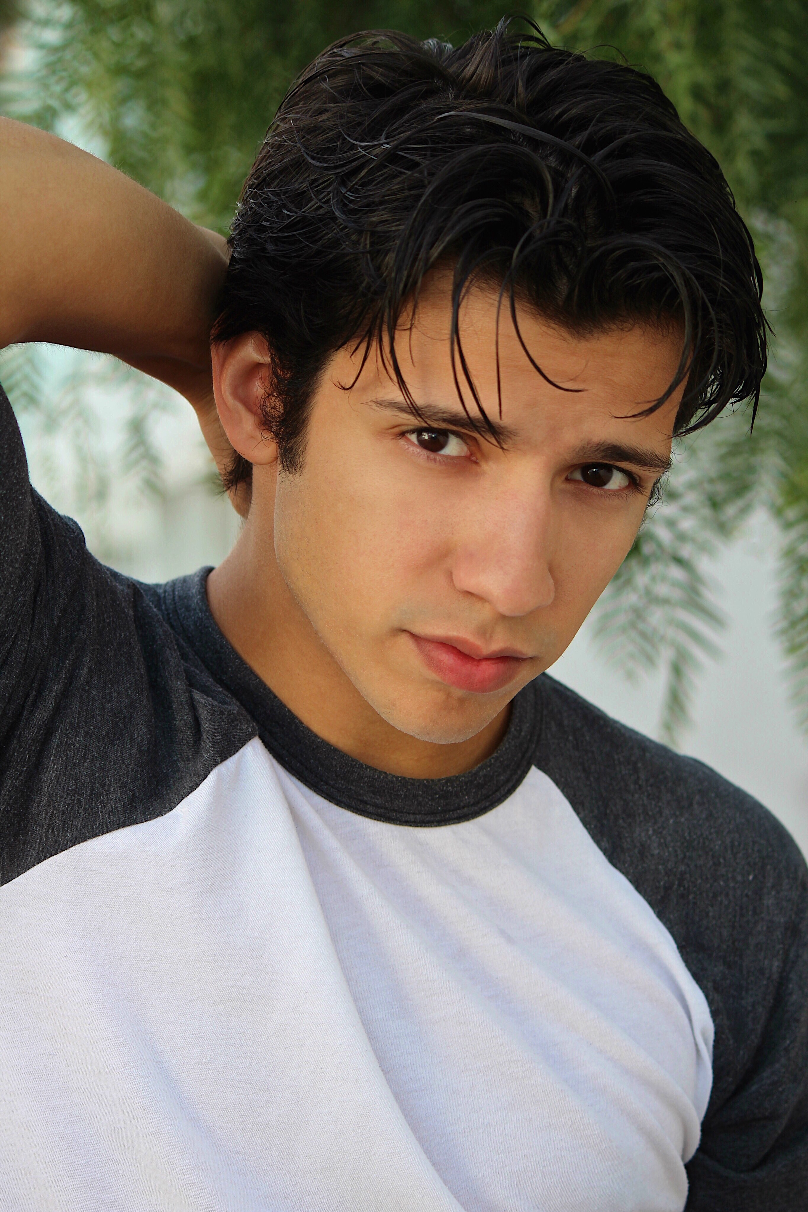 actor Kevin Alves large photo