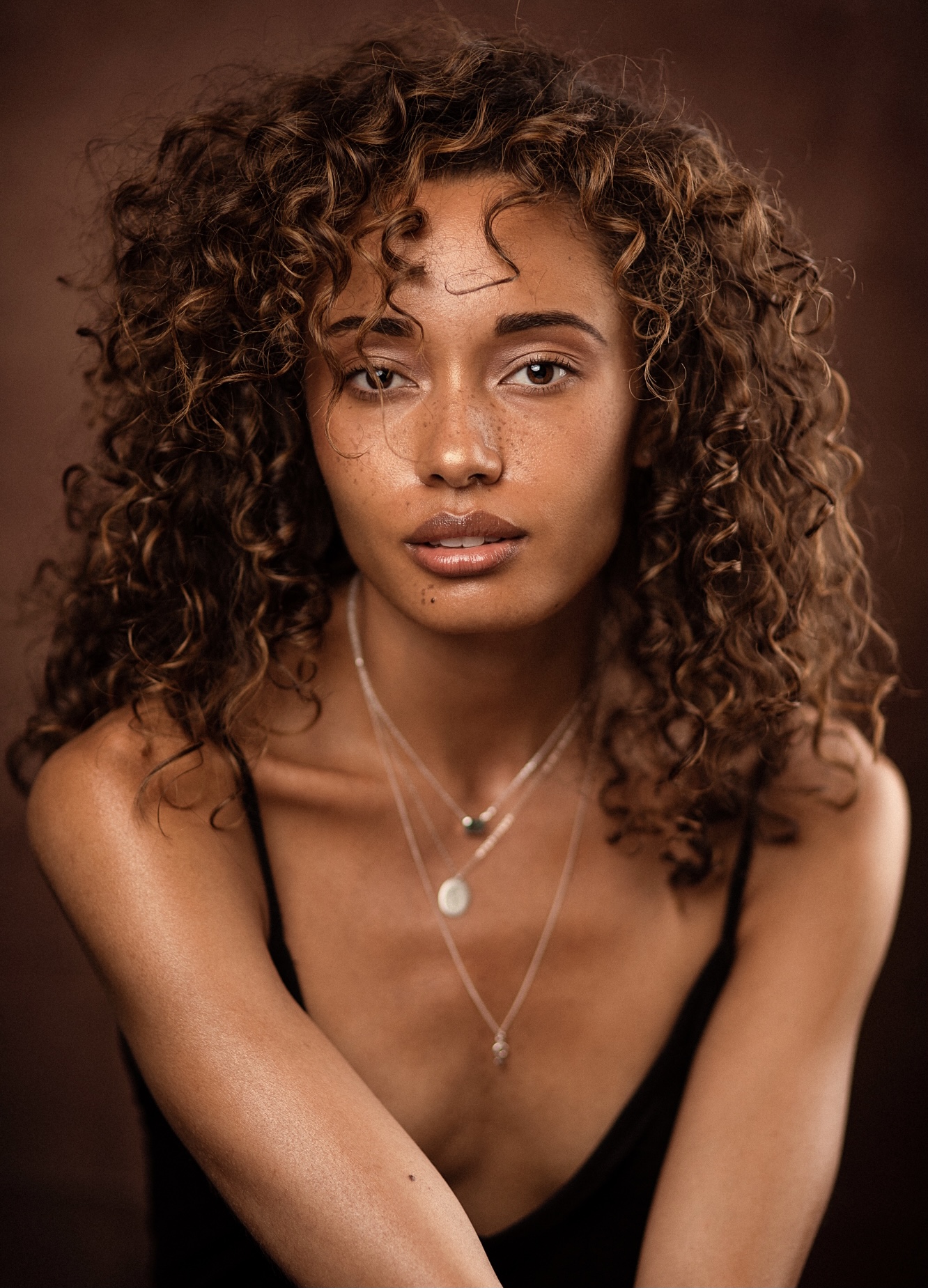 actor Olivia Swann large photo