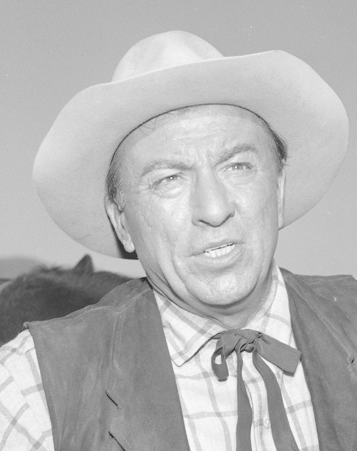 actor Ken Lynch large photo
