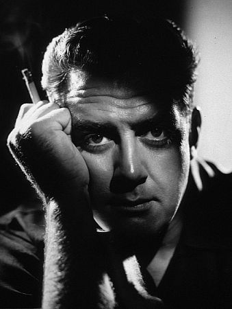 actor Raymond Burr large photo