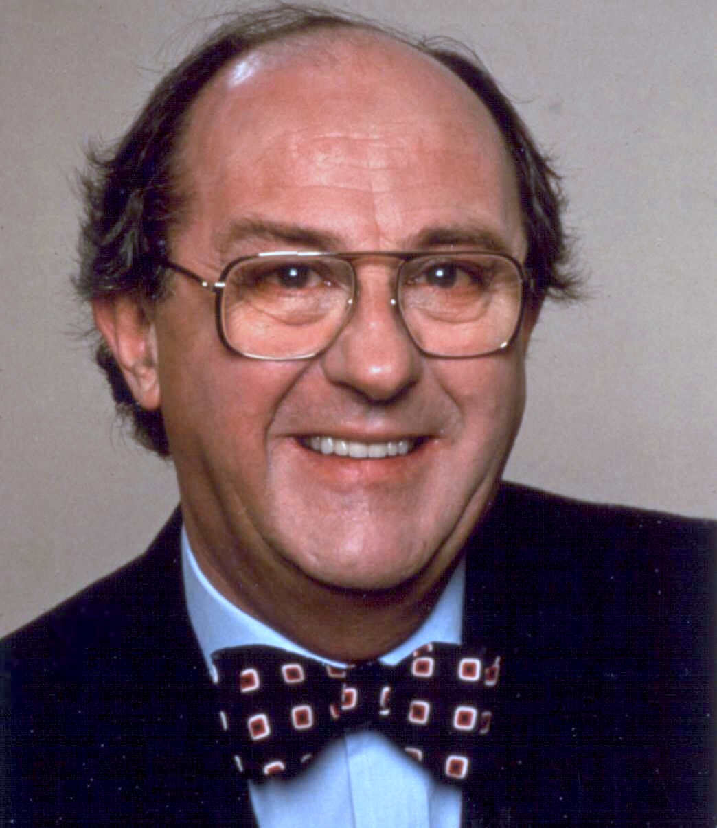 actor Anton Rodgers large photo