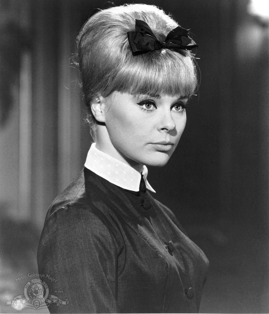 actor Elke Sommer large photo