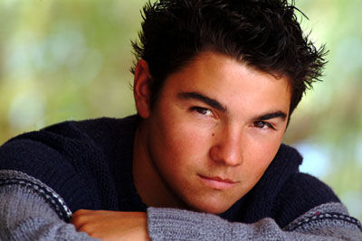 actor Joseph Ashton large photo