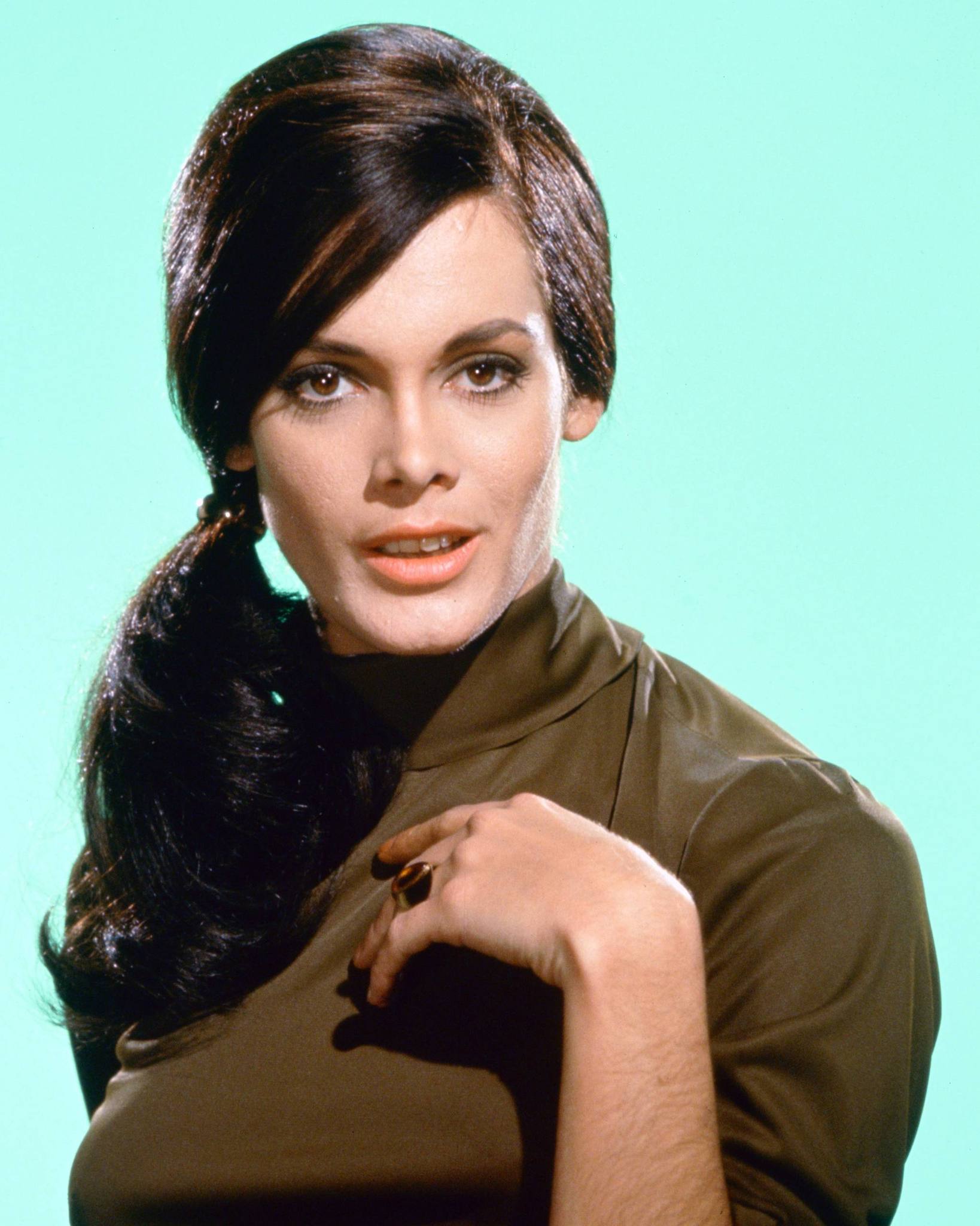 actor Martine Beswick large photo