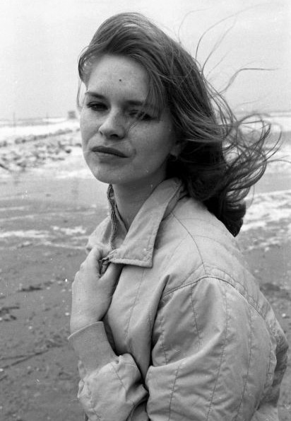 actor Teresa Ann Savoy large photo